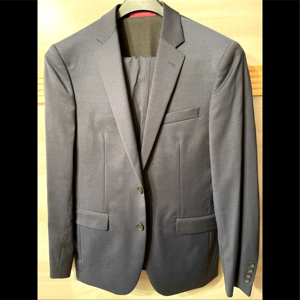 Men’s suit